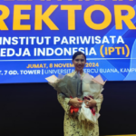 Rektor Pertama IPTI Resmi Dilantik